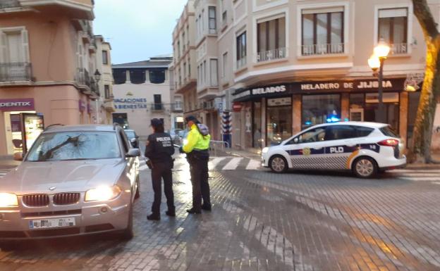 Desciende el número de multas en Dénia por desobedecer el confinamiento