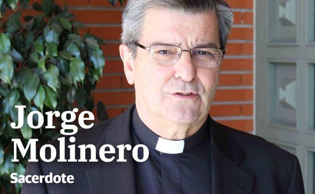 «Vivo pegado al móvil para estar con la gente»
