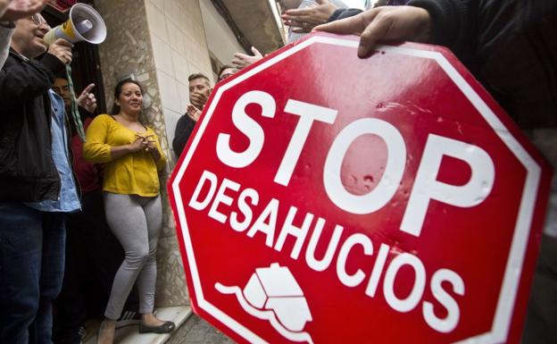 El Gobierno paralizará durante seis meses todos los desahucios por impago de rentas