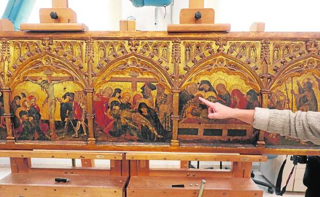 Cultura retrasa la exhibición de la predela del Centenar de la Ploma