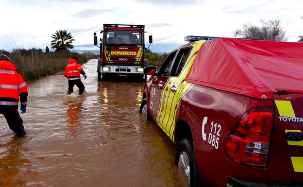 Las inundaciones de las últimas horas mantienen cortadas cinco carreteras de Castellón