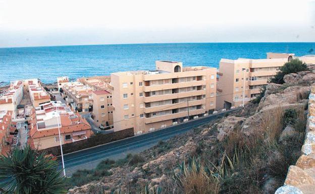 Reaniman a un hombre en parada cardiorrespiratoria en un incendio en Torrevieja