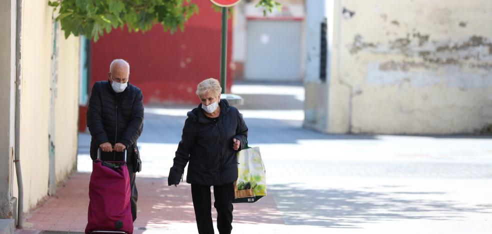 Los contagiados acumulan tres días de caídas mientras las muertes siguen al alza