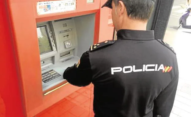 Aumentan los robos en cajeros automáticos y farmacias durante el estado de alarma en Valencia