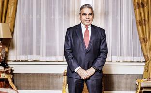 Kishore Mahbubani: "La historia ha empezado a cambiar y Occidente debe asumirlo"