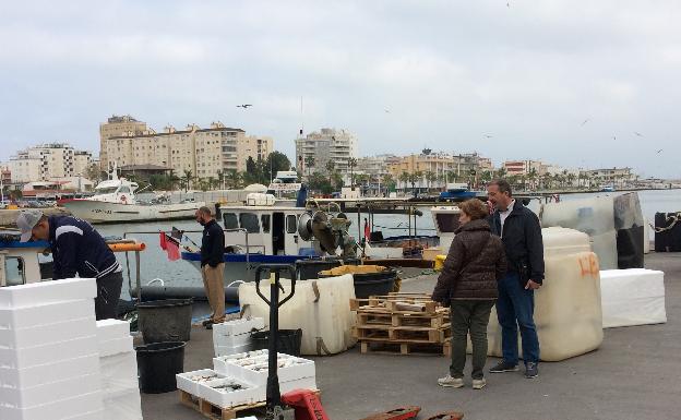 Una decena de pescadores de Gandia lleva dos años sin cobrar las ayudas por parada biológica