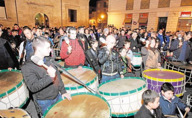 La Tamborada de Alzira se reinventa ante el confinamiento
