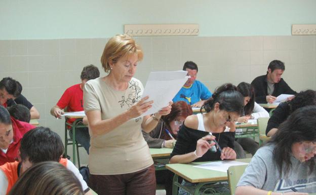 Conselleria destaca que los meses de verano son no lectivos y no contempla clases de repaso en julio