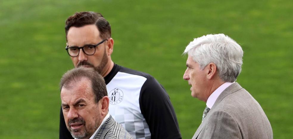 Ángel Torres sale en defensa del Valencia