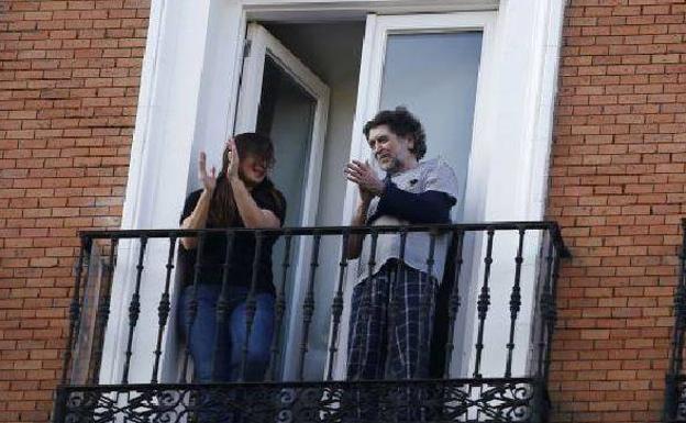 Joaquín Sabina protagoniza una fugaz reaparición pública