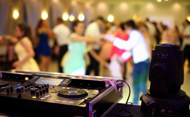 Salones de banquetes calculan que los daños en el sector se alargarán al menos seis meses