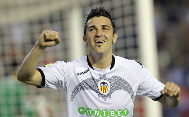 Villa celebra su primer hat-trick con el Valencia