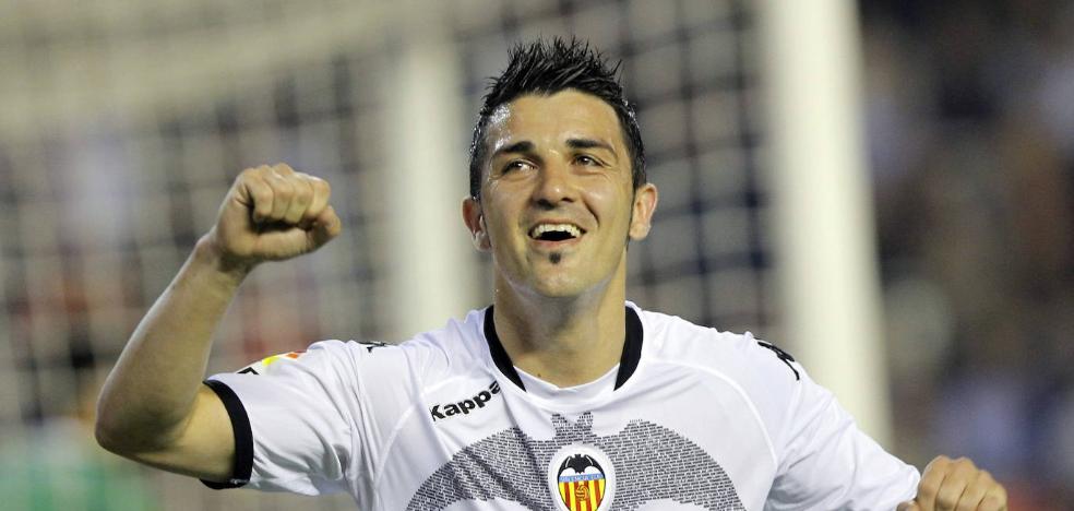 Villa celebra su primer hat-trick con el Valencia