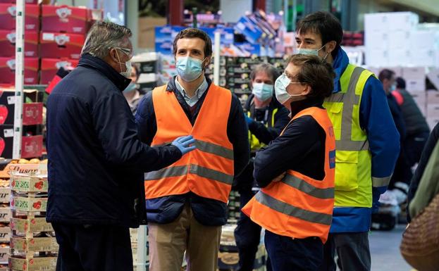 El Gobierno redobla la presión sobre Casado para que se sume al pacto nacional