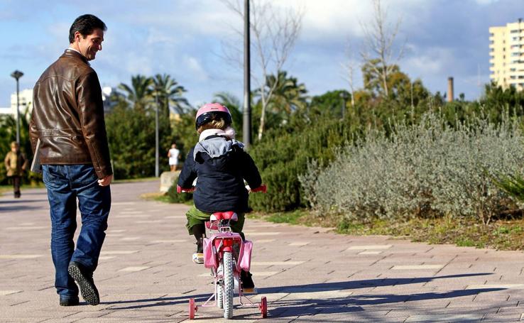 La guía oficial del Gobierno sobre las salidas de los niños a la calle