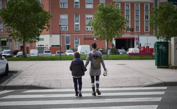 La Policía tranquiliza sobre las multas a los padres responsables que vayan a salir con niños a la calle