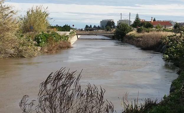 Sanidad advierte de que el agua de Xeraco no es apta para el consumo humano ni para cocinar