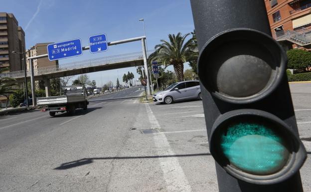 El Ayuntamiento de Valencia suprime semáforos para «mejorar la fluidez» de siete cruces de la ciudad