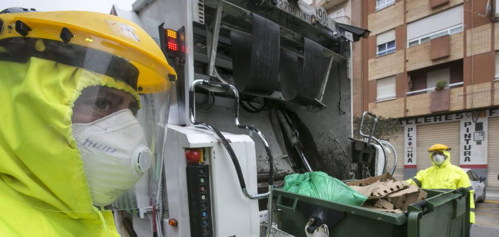La recogida de basura en los bares, a medio gas hasta octubre