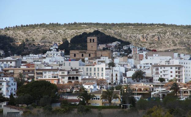 Condenado a 6 meses de cárcel por golpear en la cara a su pareja con una piedra en Xàbia