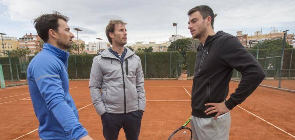 El tridente que cultiva a una perla del tenis valenciano