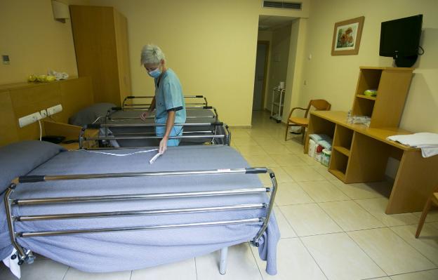 Las residencias lamentan que Oltra no les oiga para planificar la desescalada