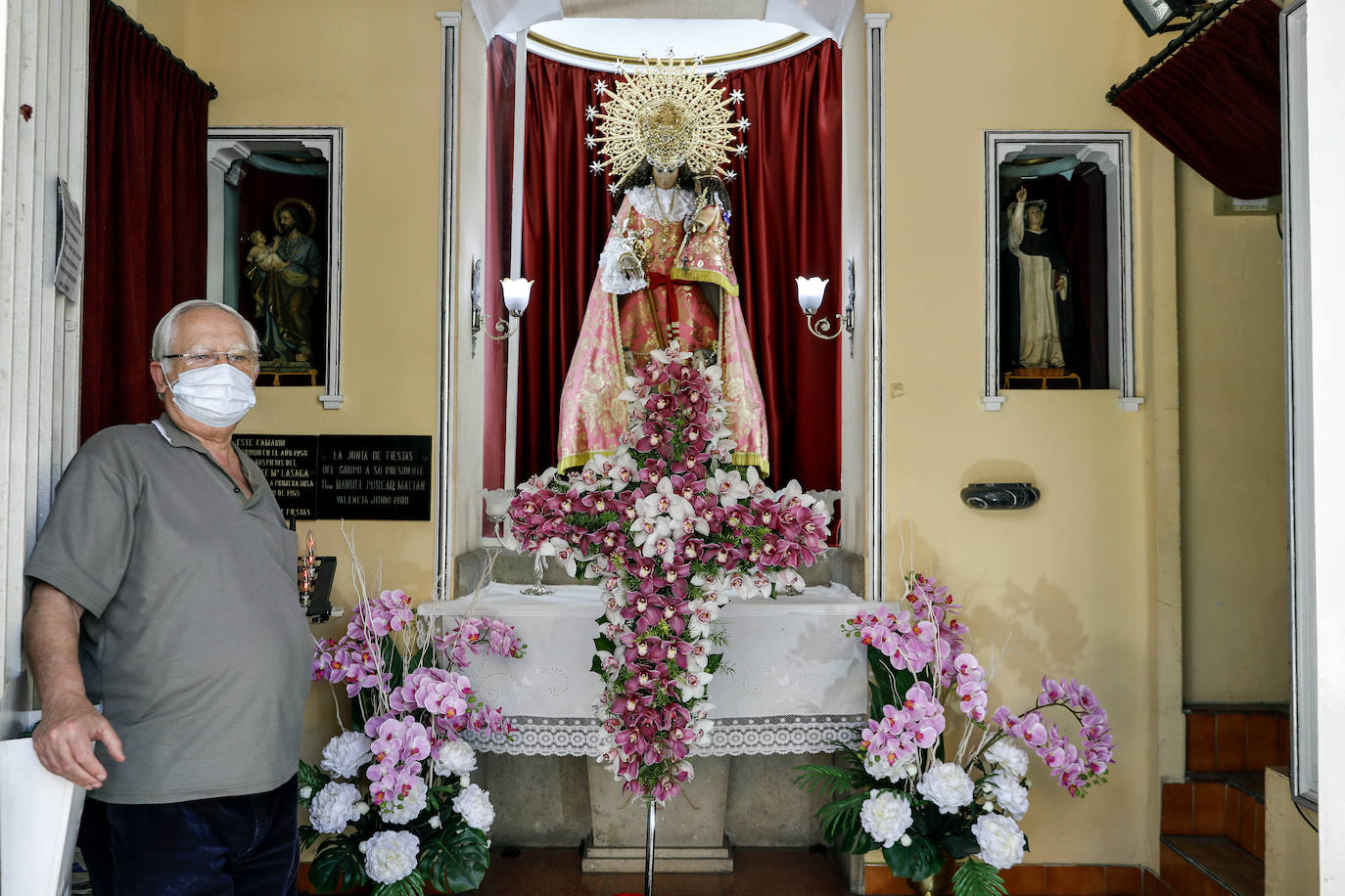 Las cruces de mayo se plantan desde casa