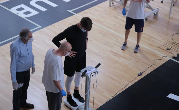 Los test revelan que ningún jugador del Valencia Basket ha tenido coronavirus