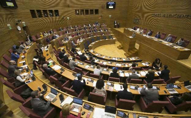 Les Corts retoma su actividad el lunes en un clima de creciente recelo entre el Botánico y la oposición