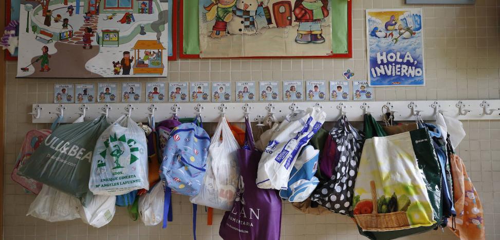 La falta de profesores y aulas frena la vuelta a clase con la mitad de alumnos
