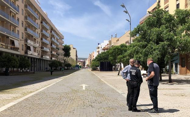 La crisis sanitaria obliga a Dénia a trasladar el mercado de frutas y verduras de la calle Magallanes a La Vía