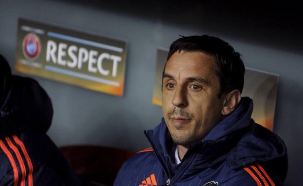 Gary Neville carga contra Di María