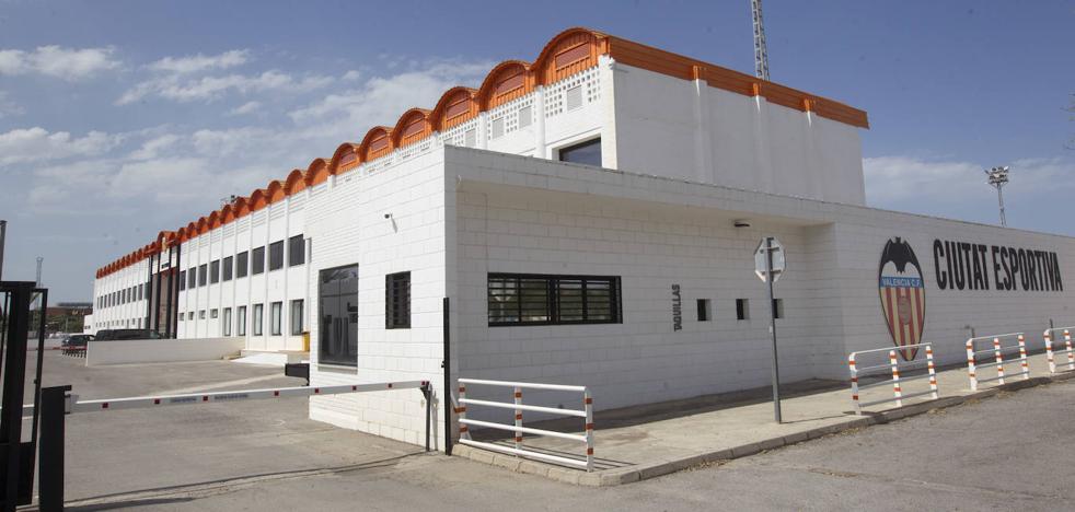 Ferran Torres y Guedes ya tocan balón en Paterna