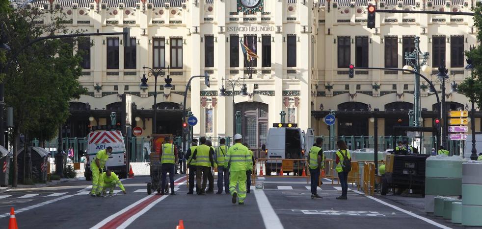 Las obras en la plaza del Ayuntamiento de Valencia se retrasan