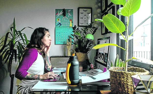 La gran empresa ralentiza su vuelta al trabajo, con la vista puesta en análisis a toda su plantilla