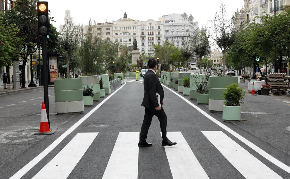 «Lo único verde en la plaza es el color del hormigón»