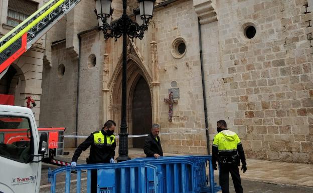 Los desprendimientos afectan a los contrafuertes de la Colegiata