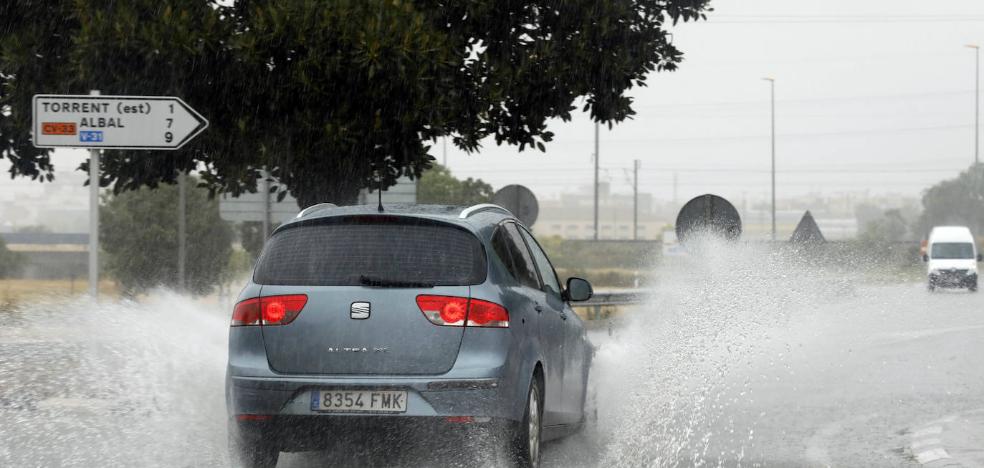Las lluvias dejan 50 litros y un chubasco histórico en el aeropuerto de Valencia