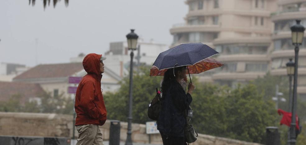 Las lluvias dejan hasta 50 litros en la Ribera