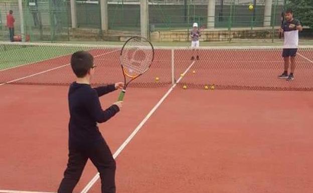 Ontinyent retoma la actividad de varias escuelas deportivas