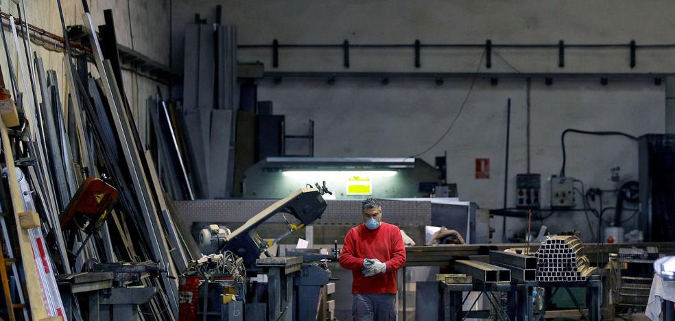 Un informe de la UV alerta de otra caída de la industria por los ERTE