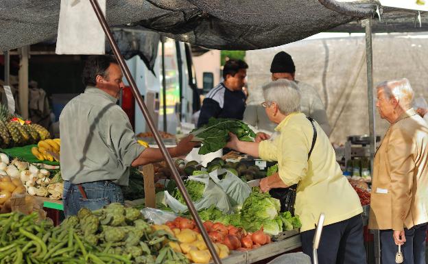 Calp traslada el mercadillo a la plaza Mayor de manera provisional