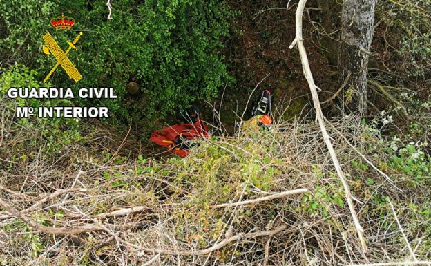 Un grupo de voluntarios localizan con vida al anciano de la Vall d'Alcalà desaparecido desde el viernes