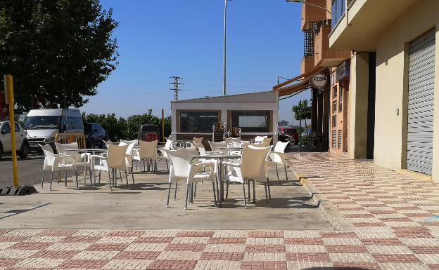 Almussafes amplía el espacio de las terrazas para los establecimientos hosteleros