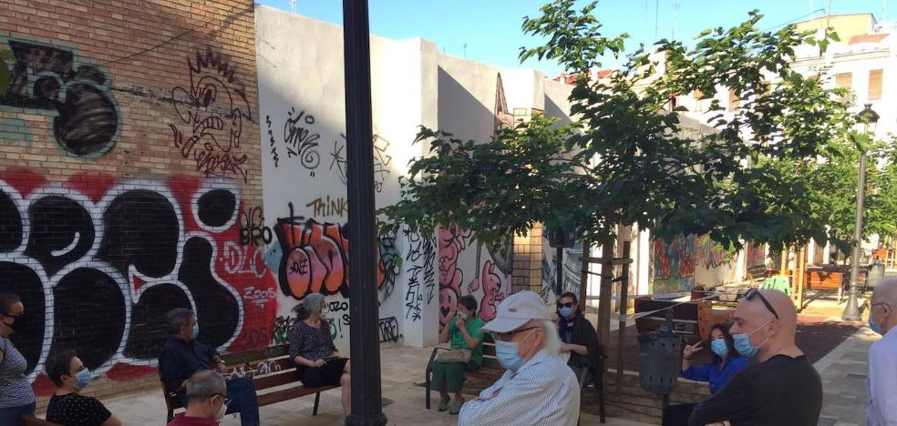 Vecinos del Carmen se rebelan contra la ampliación de las terrazas de bares
