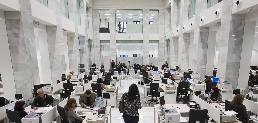El Ayuntamiento sólo ha hecho 16 test a los casi 5.000 funcionarios
