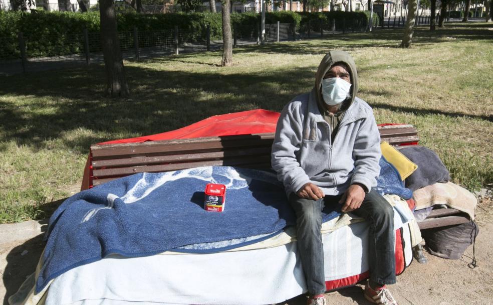 «El lote de comida nos salva esta semana»