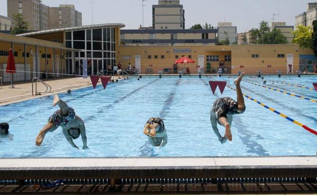 La Generalitat detalla a los ayuntamientos la normativa aplicable a las piscinas recreativas este verano