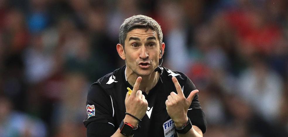 Undiano Mallenco: «¿Talismán para el Valencia? Sí, le he arbitrado dos finales y las ha ganado»