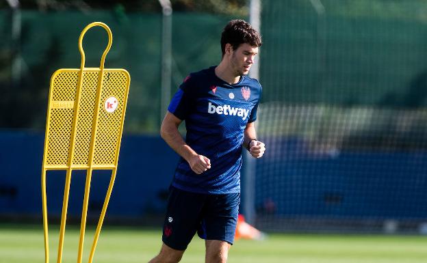 Vukcevic se entrena al margen del grupo